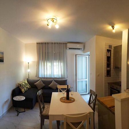 Deluxe Apartment Joia With Balcony On The Beach Bacvice, Free Parking, Old Town, Near Ferry Port Split Buitenkant foto