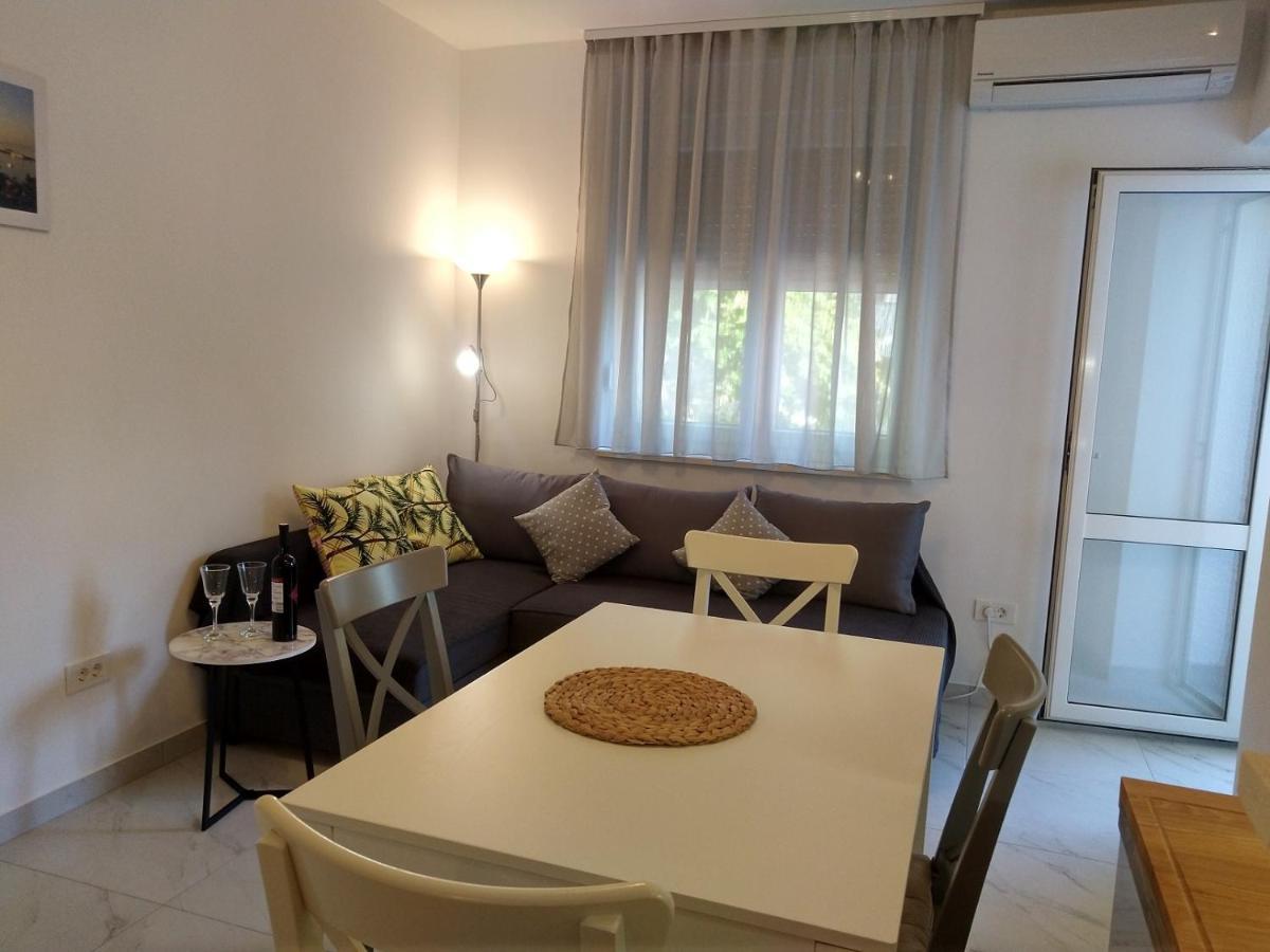 Deluxe Apartment Joia With Balcony On The Beach Bacvice, Free Parking, Old Town, Near Ferry Port Split Buitenkant foto