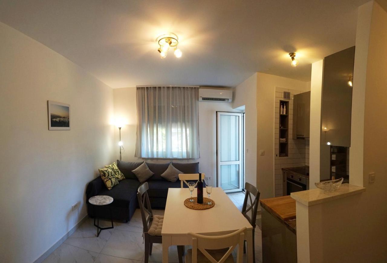 Deluxe Apartment Joia With Balcony On The Beach Bacvice, Free Parking, Old Town, Near Ferry Port Split Buitenkant foto