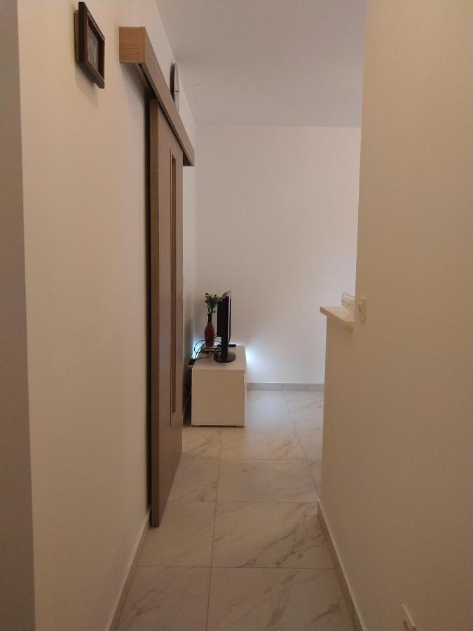 Deluxe Apartment Joia With Balcony On The Beach Bacvice, Free Parking, Old Town, Near Ferry Port Split Buitenkant foto